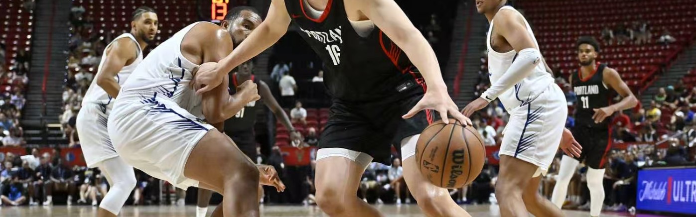 杨瀚森10+5+4+1断3帽引全美热议：潜力无限 中国约基奇 强大武器