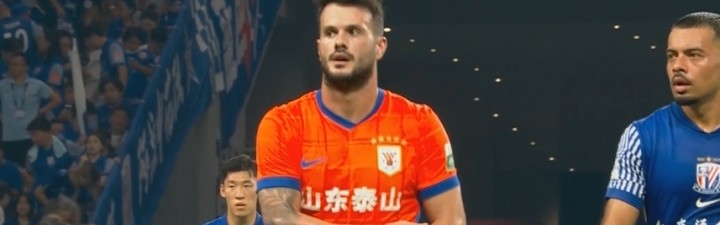 该如何形容😱瓦科47天7战狂轰14球！1次大四喜2次帽子戏法！